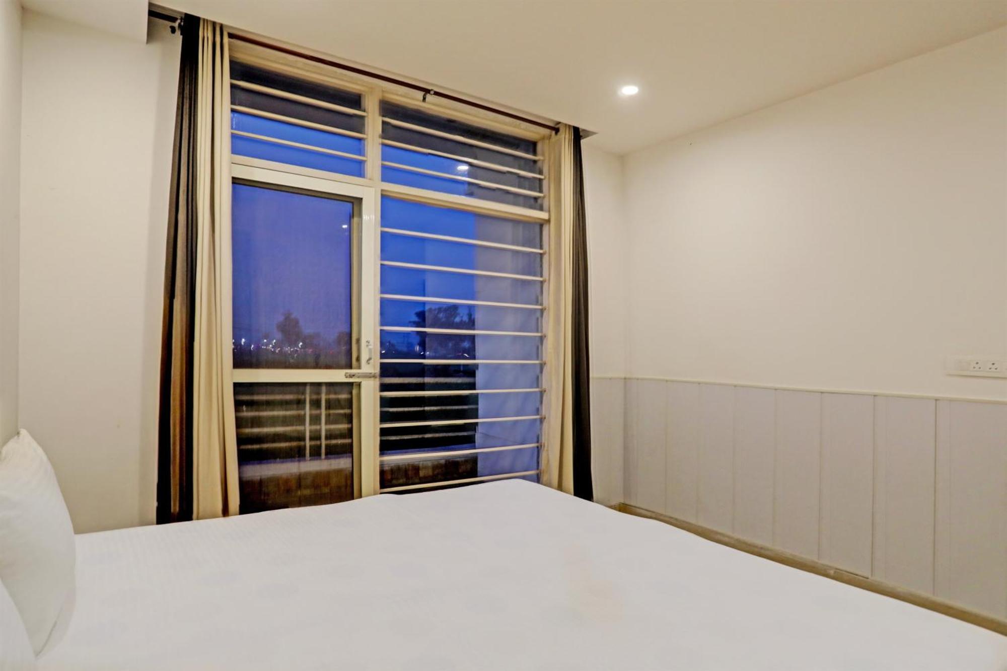 Oyo Home Green View Appartments Beās Екстериор снимка