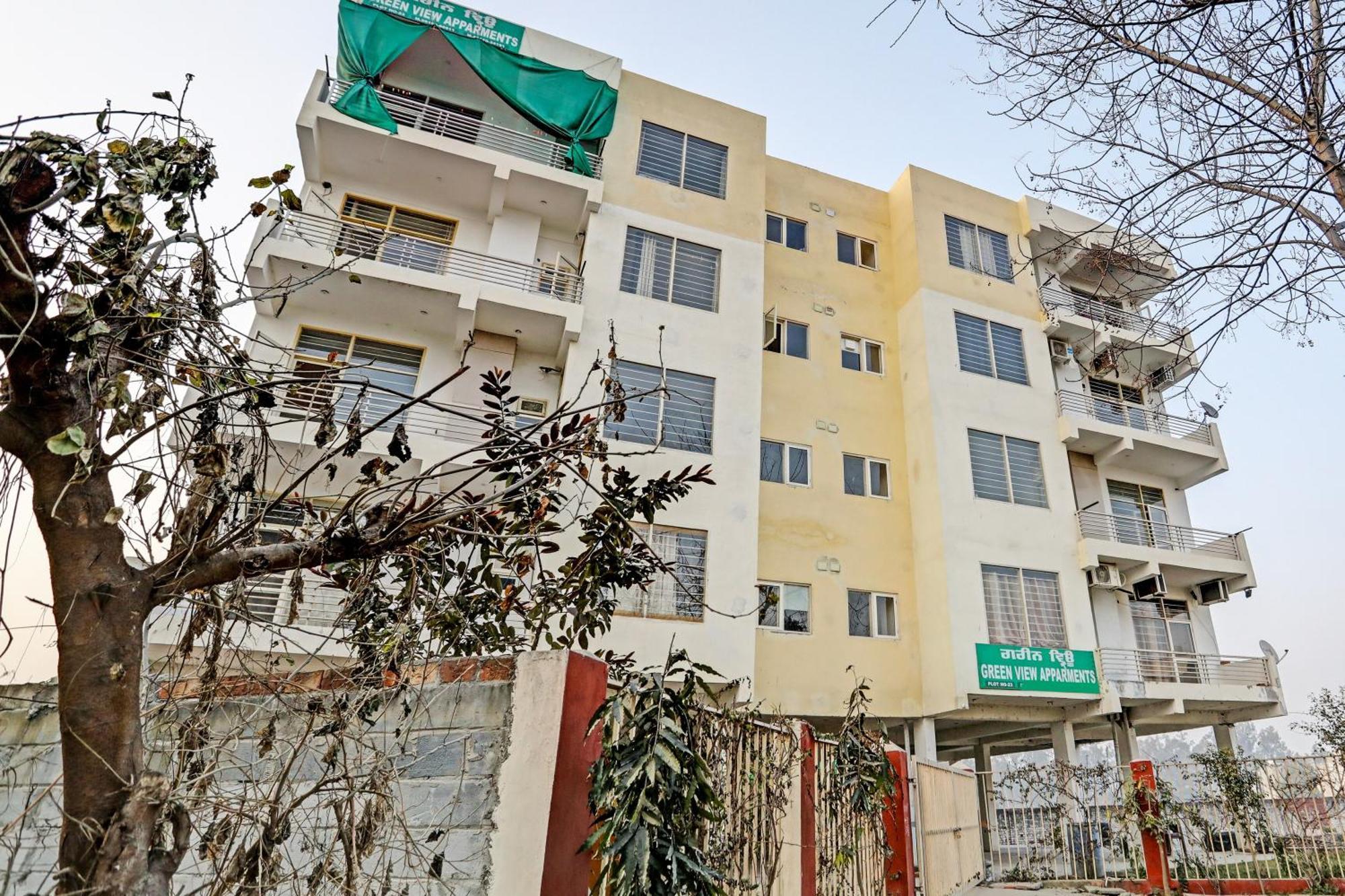 Oyo Home Green View Appartments Beās Екстериор снимка